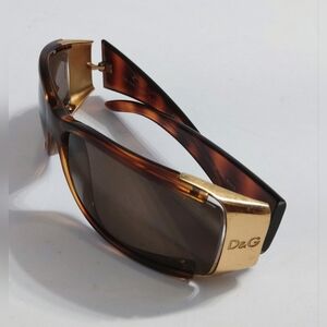 D&G Tortoise and Gold Designer Sunglasses. Made In Italy. 63×15 115. Pre-owned.